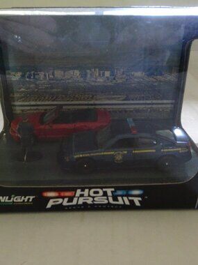 Hot Pursuit - Greenlight - Nevada Highway Patrol Diorama - 1/64 Scale - New